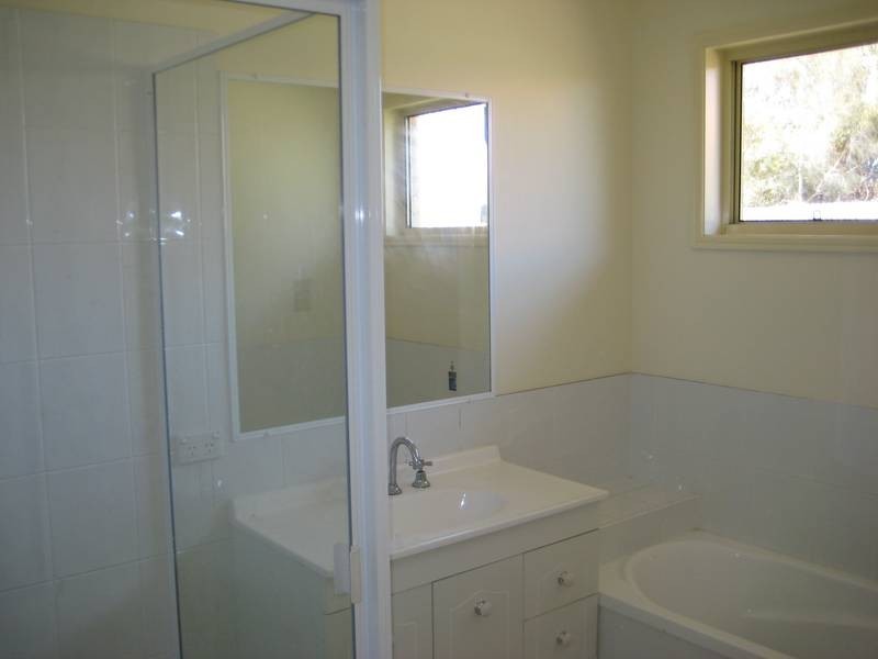 7 Malcolm Court, Point Vernon QLD 4655