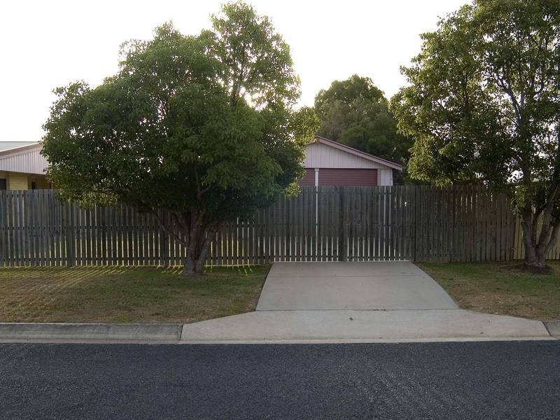 26 Dover Street Pialba, Pialba QLD 4655