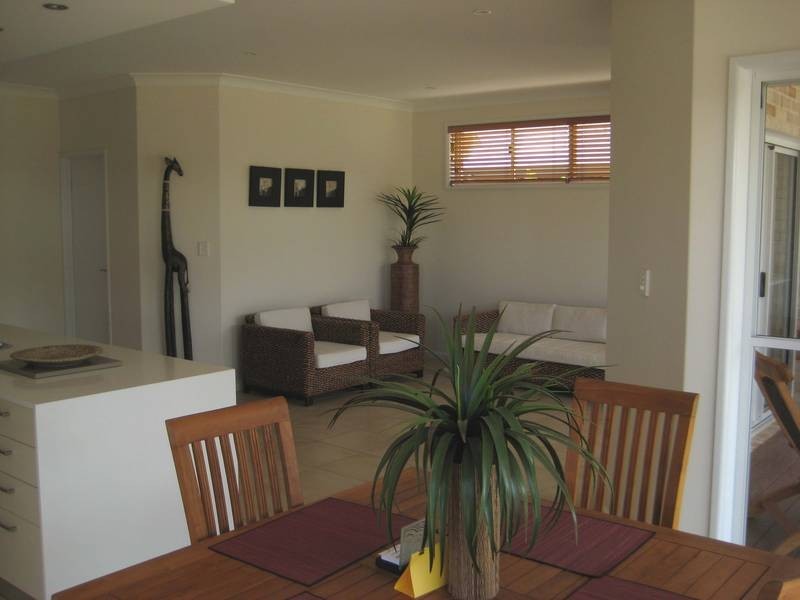 57 Magellan Court, Urraween QLD 4655