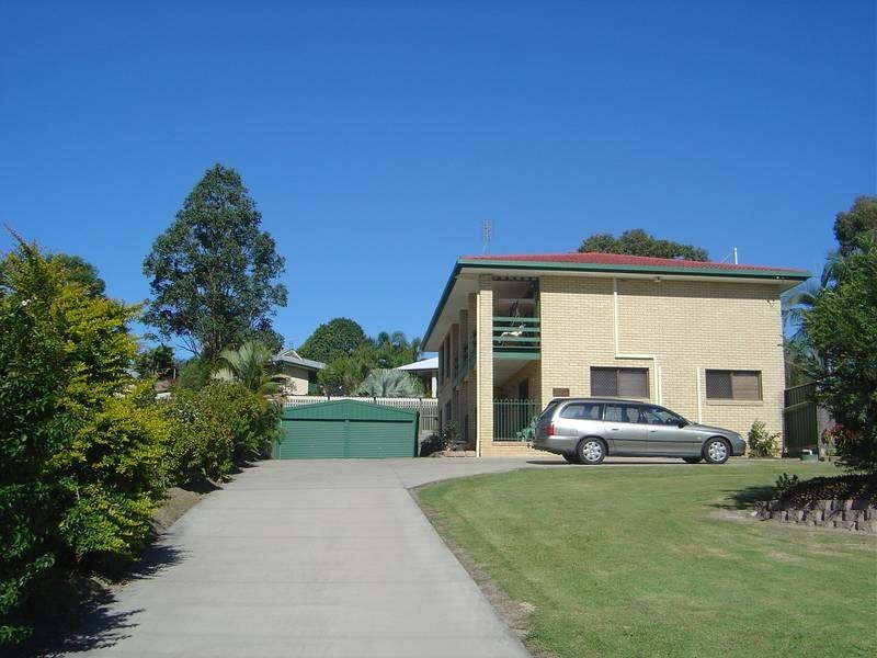 4 Andersen Avenue, Urraween QLD 4655