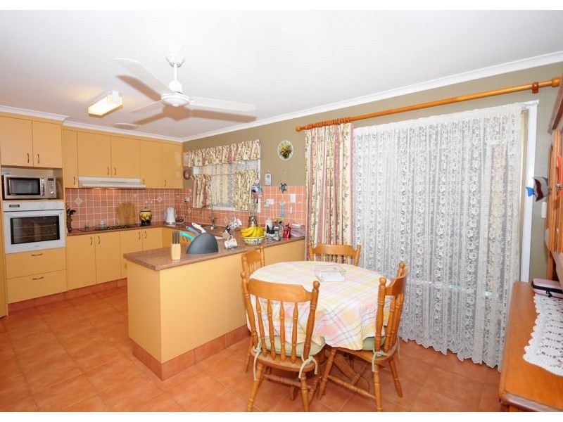 4 Andersen Avenue, Urraween QLD 4655