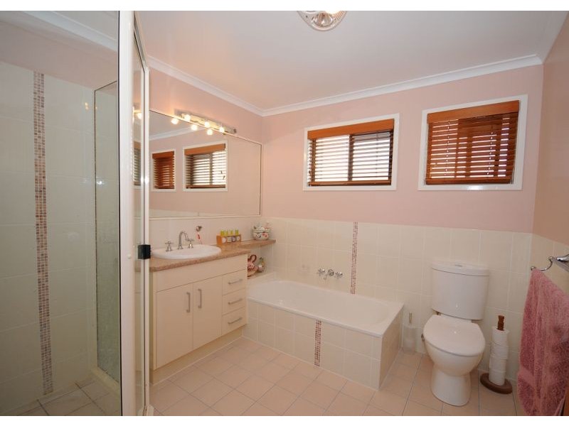 4 Andersen Avenue, Urraween QLD 4655