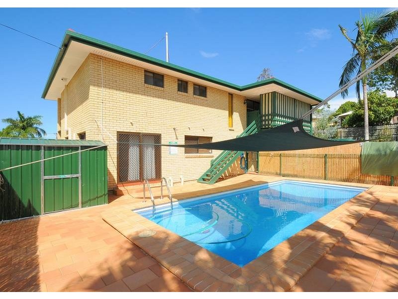 4 Andersen Avenue, Urraween QLD 4655