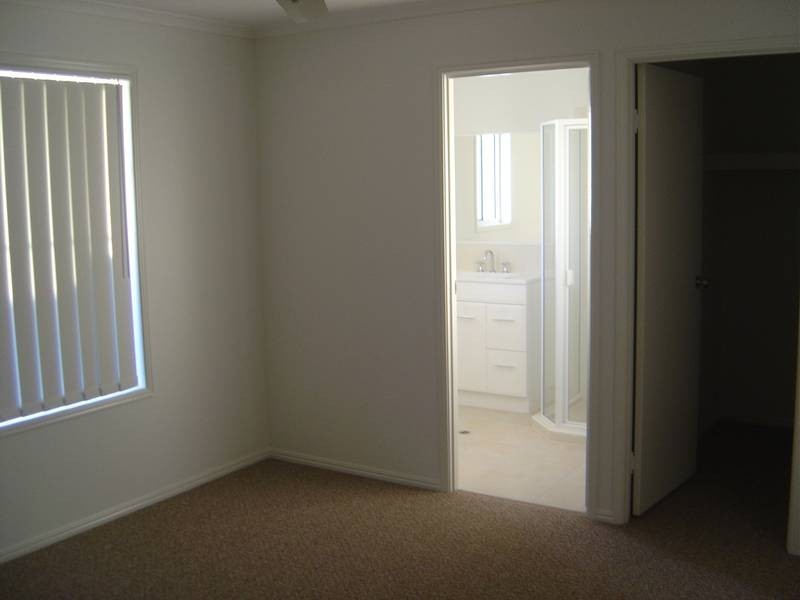 9 Dory Drive, Point Vernon QLD 4655