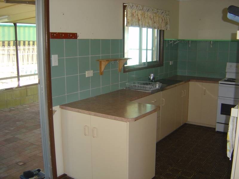 615 Boat Harbour Drive, Urangan QLD 4655