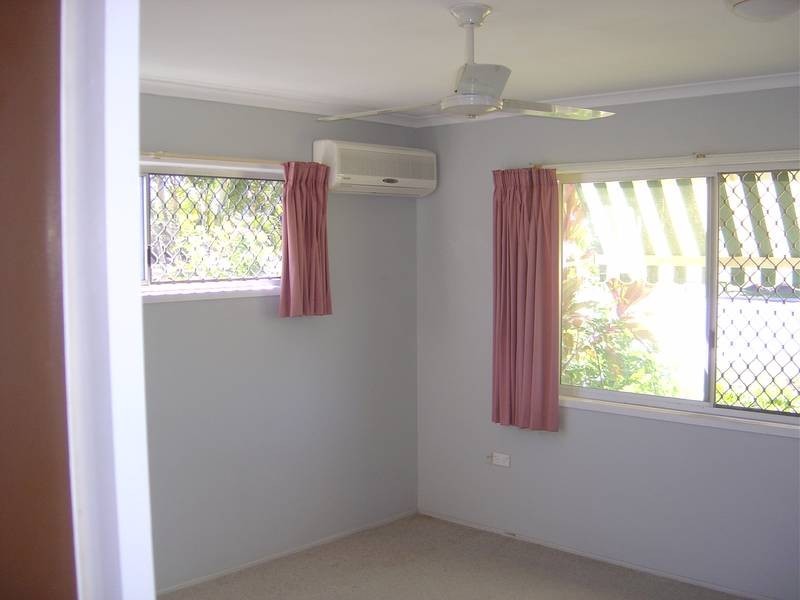 615 Boat Harbour Drive, Urangan QLD 4655