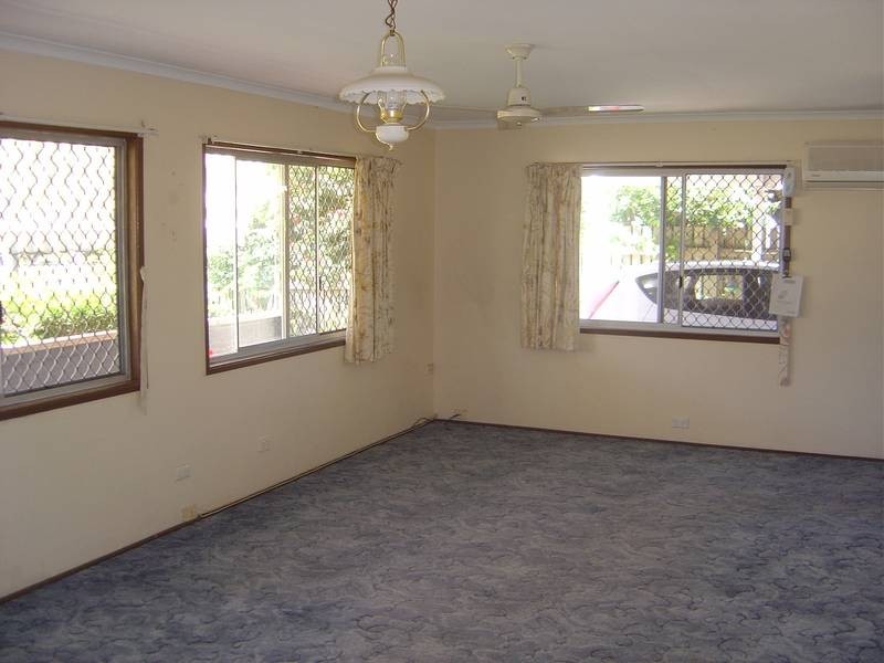 615 Boat Harbour Drive, Urangan QLD 4655