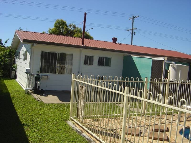 615 Boat Harbour Drive, Urangan QLD 4655