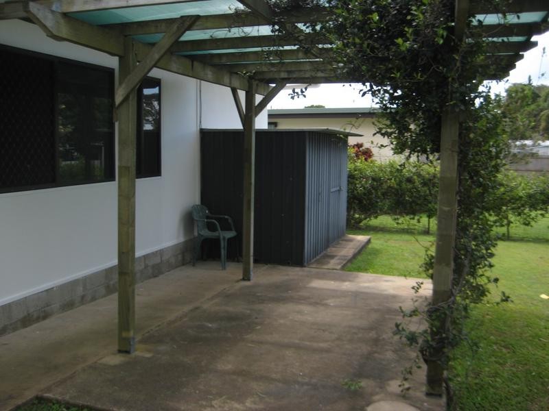 12 Caringa Street, Urangan QLD 4655