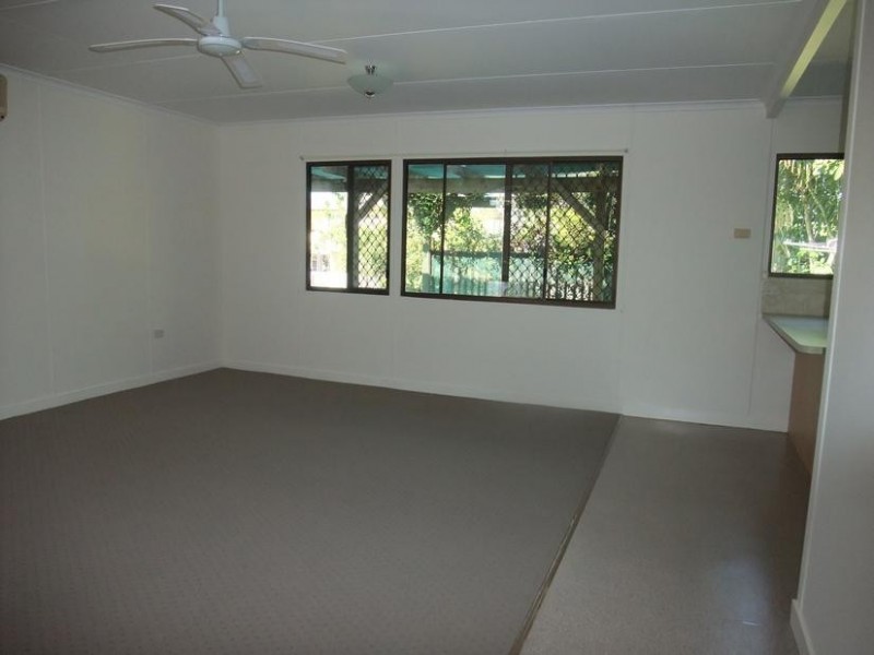 12 Caringa Street, Urangan QLD 4655