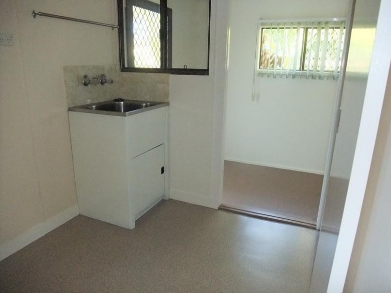12 Caringa Street, Urangan QLD 4655