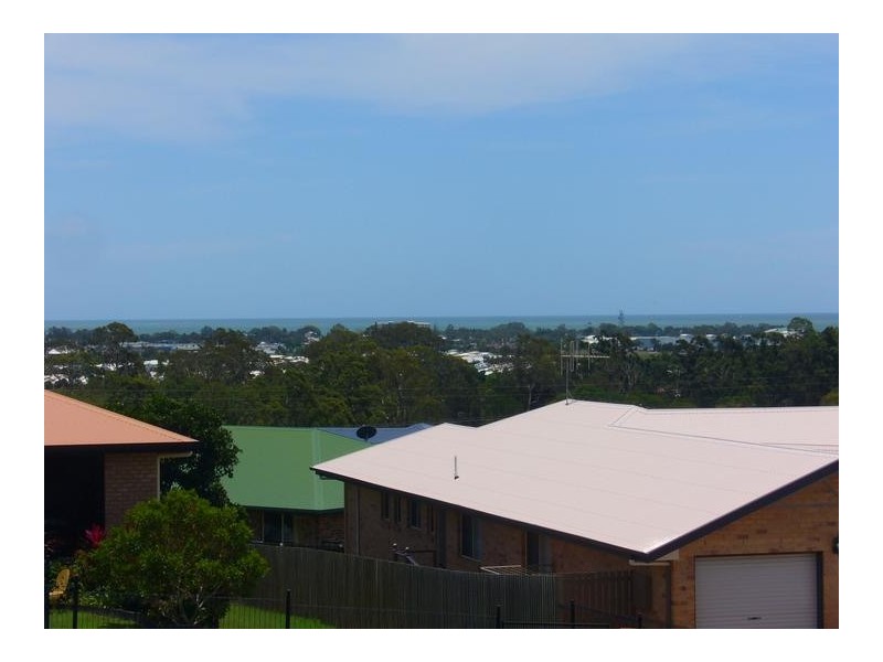 8 Nicholson Court, Urraween QLD 4655