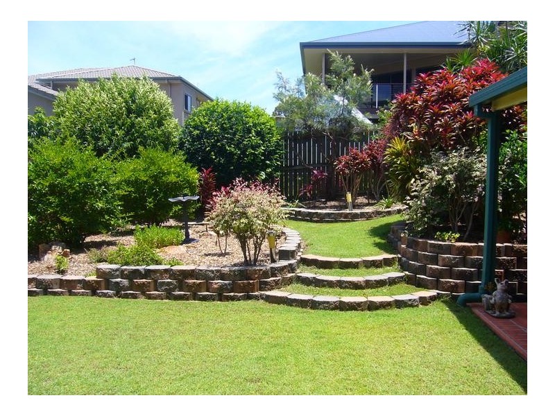 8 Nicholson Court, Urraween QLD 4655