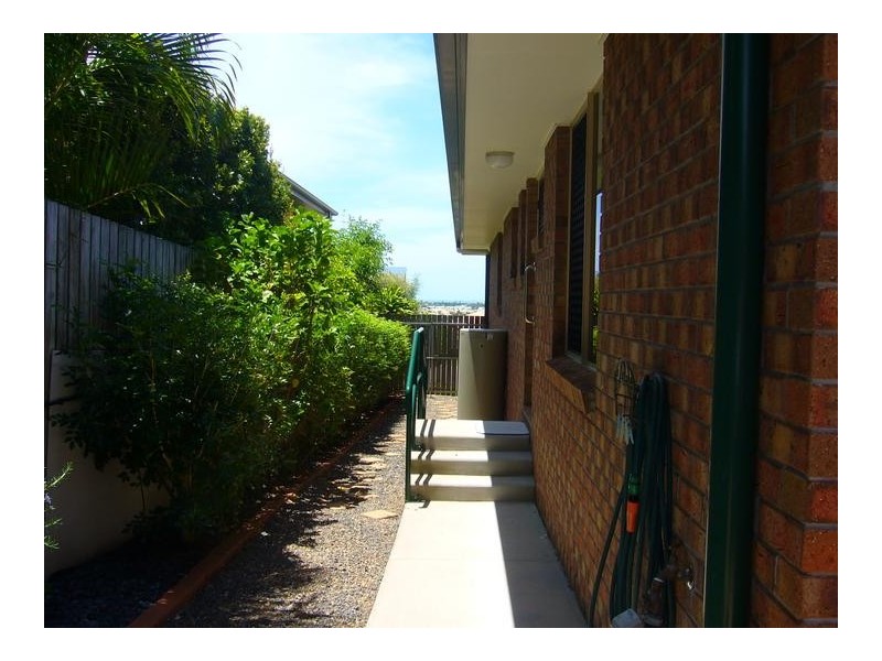 8 Nicholson Court, Urraween QLD 4655