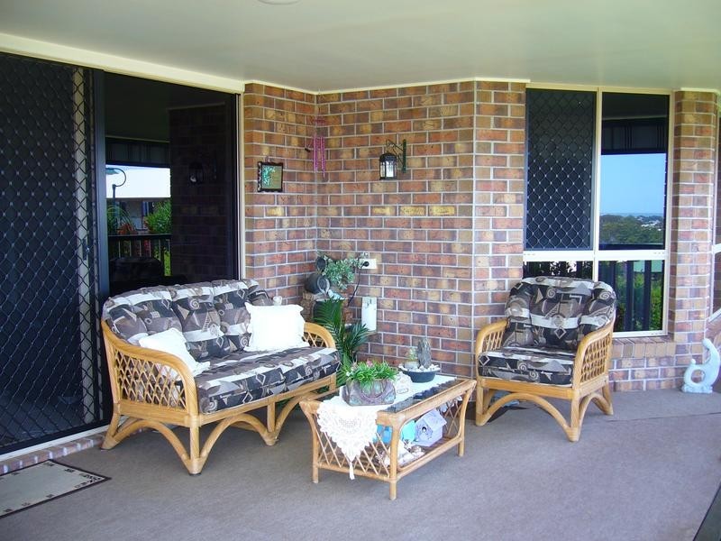 8 Nicholson Court, Urraween QLD 4655