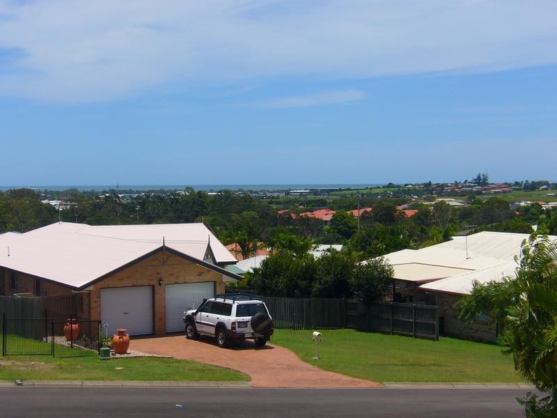 8 Nicholson Court, Urraween QLD 4655