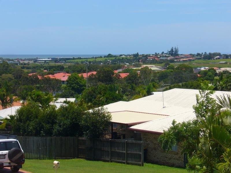 8 Nicholson Court, Urraween QLD 4655