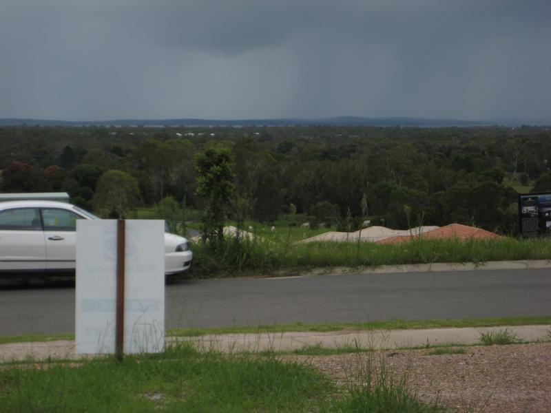 24 Sandy View Drive, Nikenbah QLD 4655