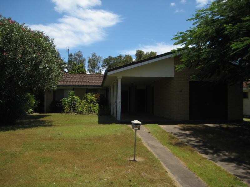 98 Cunningham Street, Urangan QLD 4655