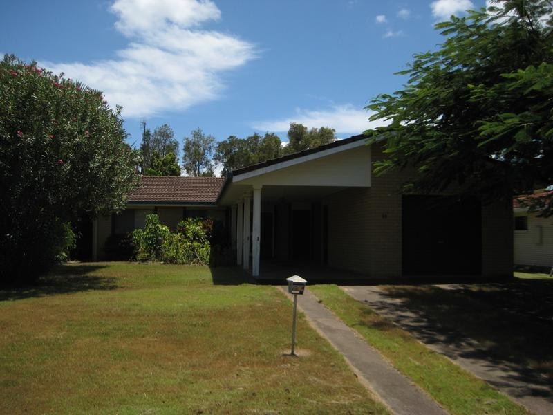 98 Cunningham Street, Urangan QLD 4655