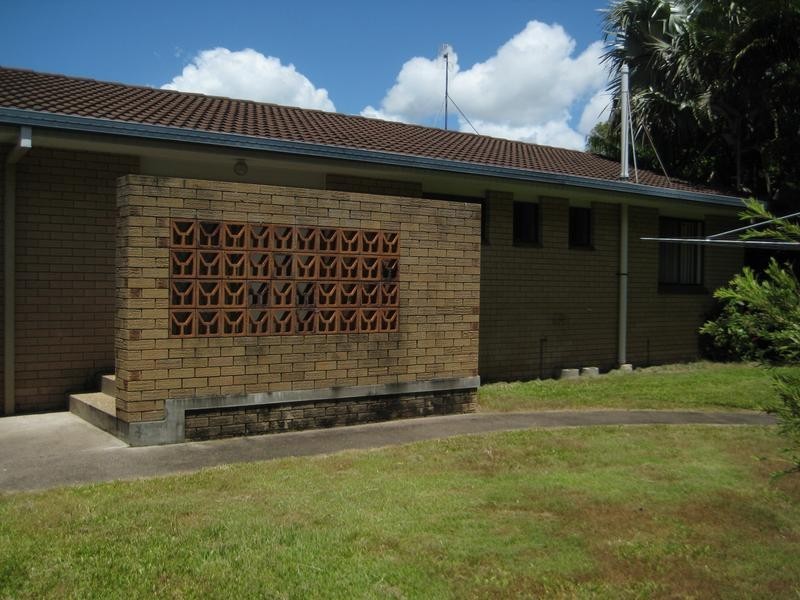 98 Cunningham Street, Urangan QLD 4655