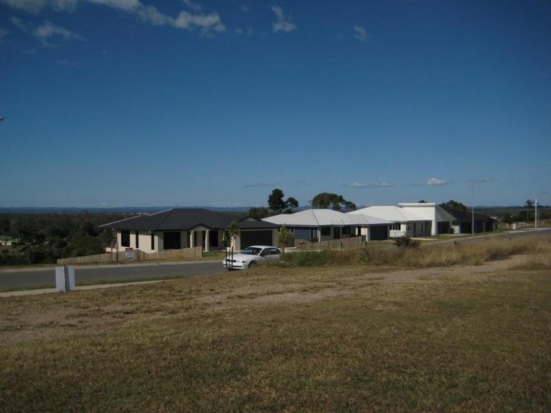 16 Sandy View Drive, Nikenbah QLD 4655