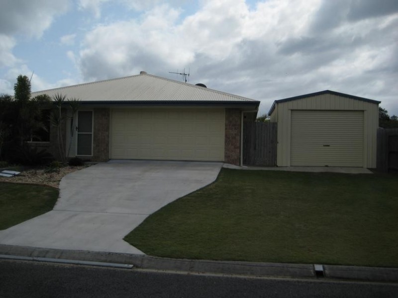 1 Silverleaf Terrace, Toogoom QLD 4655