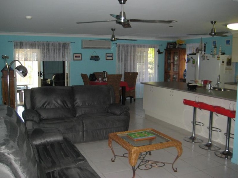 1 Silverleaf Terrace, Toogoom QLD 4655
