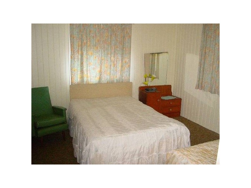 38 Shell Street, Urangan QLD 4655