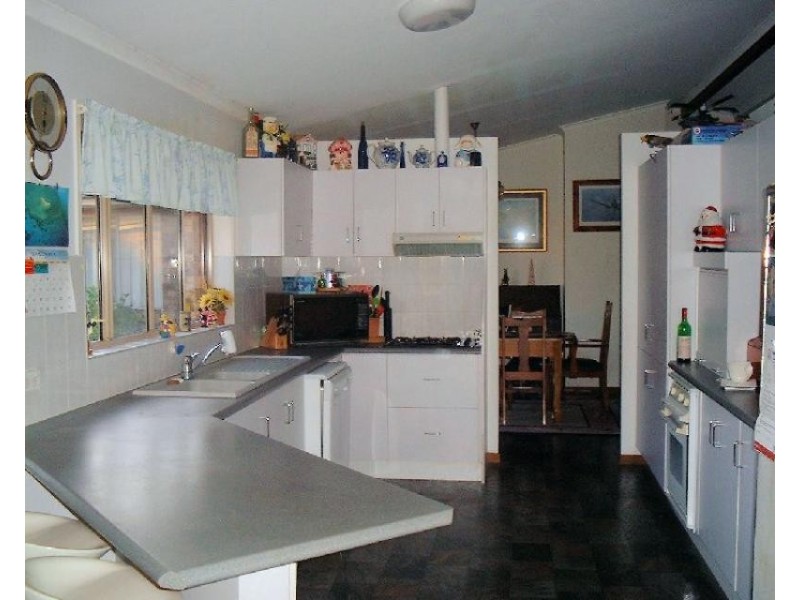 5 San Bromista Court, Urangan QLD 4655