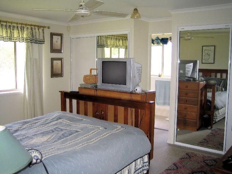 5 San Bromista Court, Urangan QLD 4655