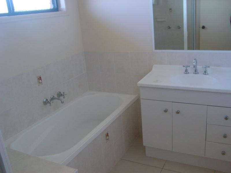 Point Vernon QLD 4655