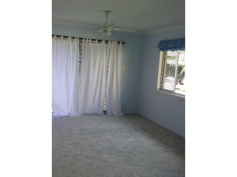 Point Vernon QLD 4655