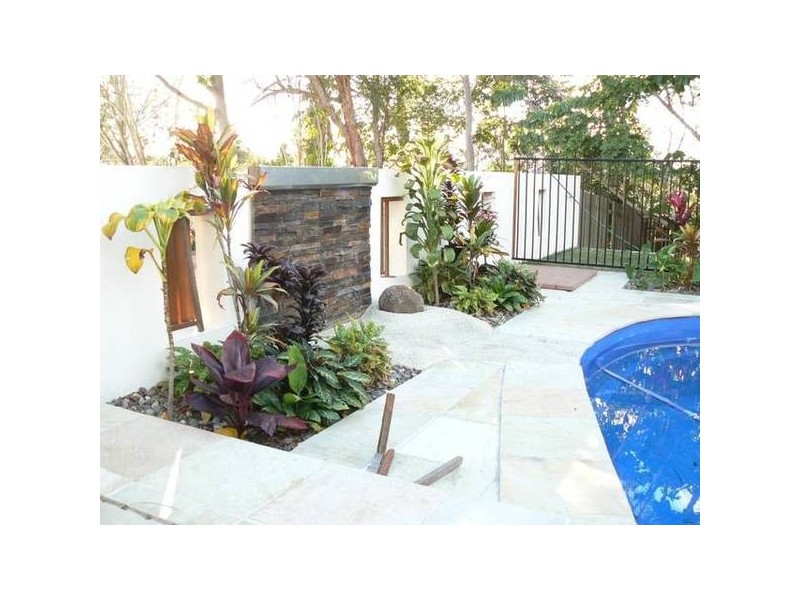 Christensen Street, Urraween QLD 4655