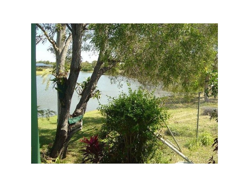 80-85 Margaret Street, Urangan QLD 4655