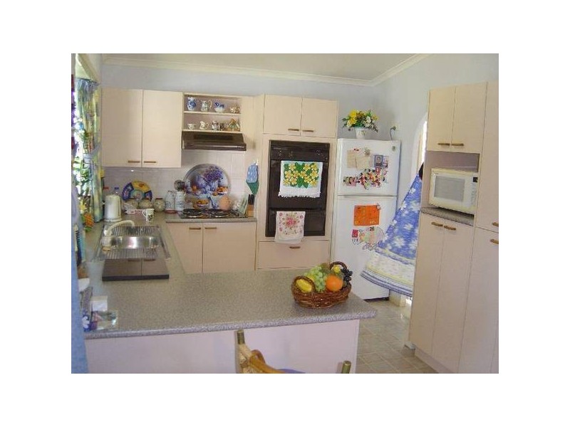 80-85 Margaret Street, Urangan QLD 4655