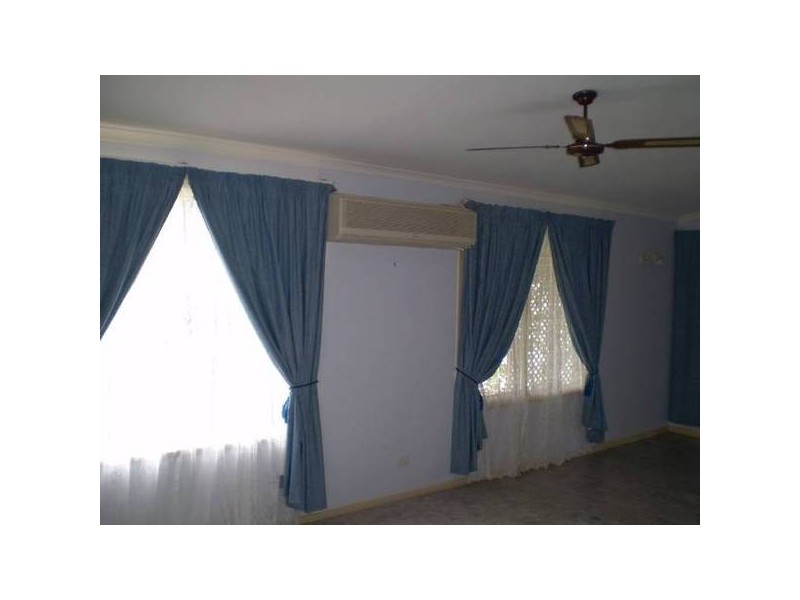 80-85 Margaret Street, Urangan QLD 4655