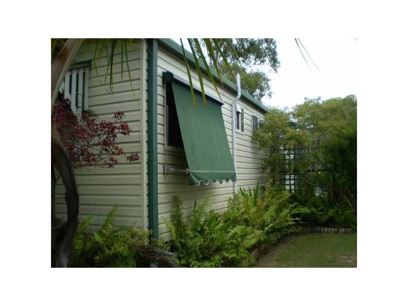 80-85 Margaret Street, Urangan QLD 4655