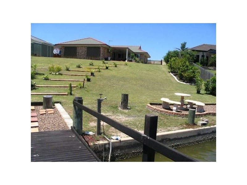 Eli Waters QLD 4655