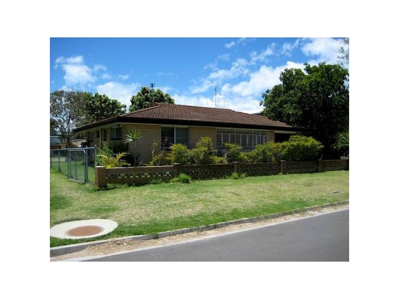 572 Esplanade, Urangan QLD 4655