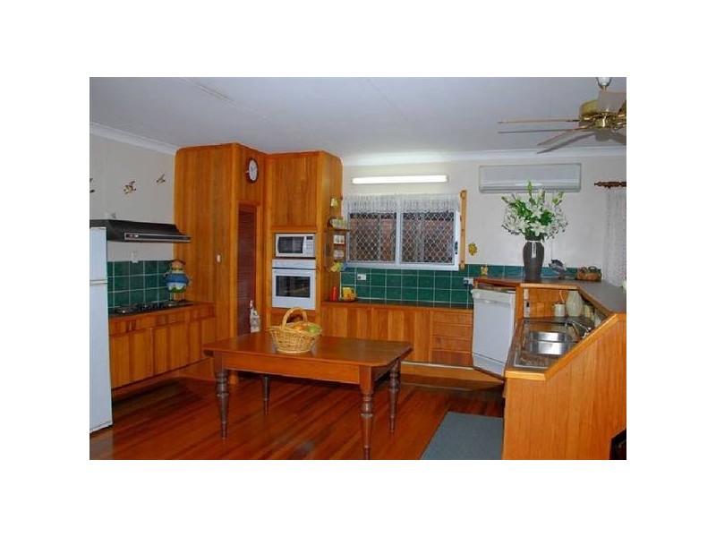 44 Spence Street, Point Vernon QLD 4655