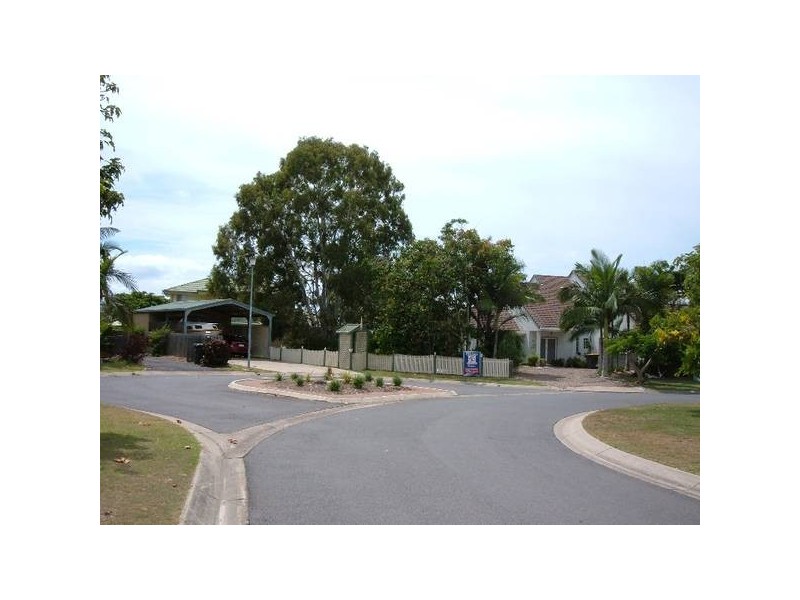 20 Skinner Crescent, Urangan QLD 4655