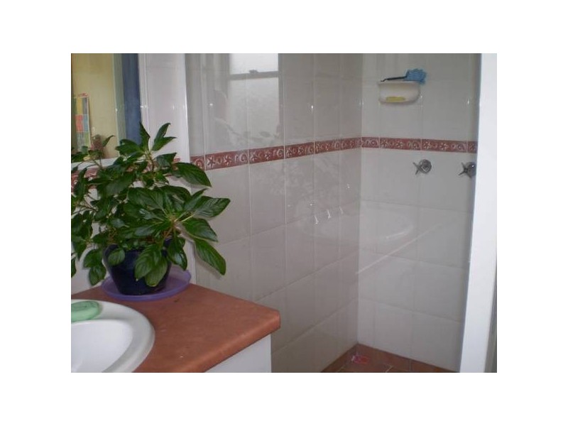 20 Skinner Crescent, Urangan QLD 4655