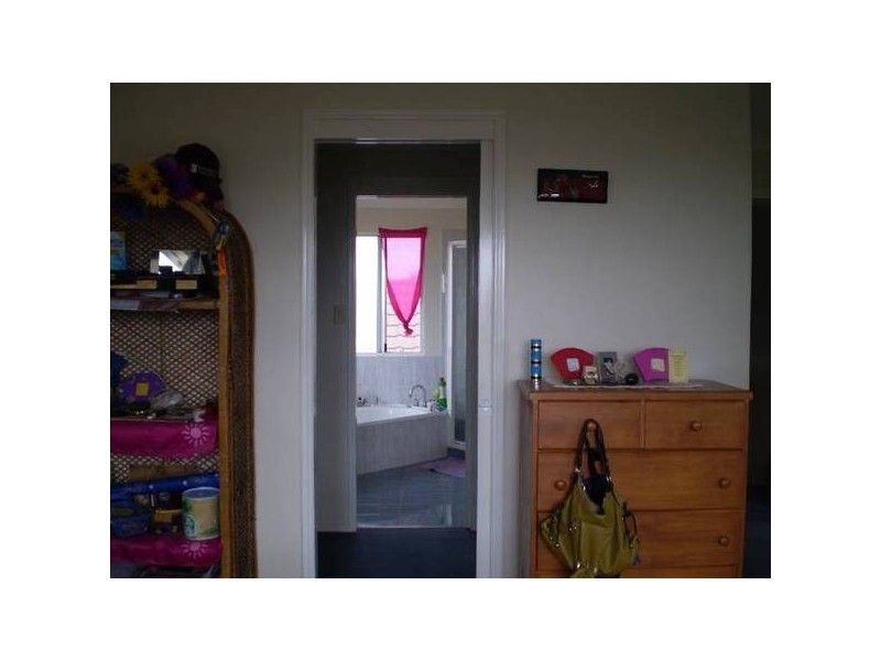 20 Skinner Crescent, Urangan QLD 4655