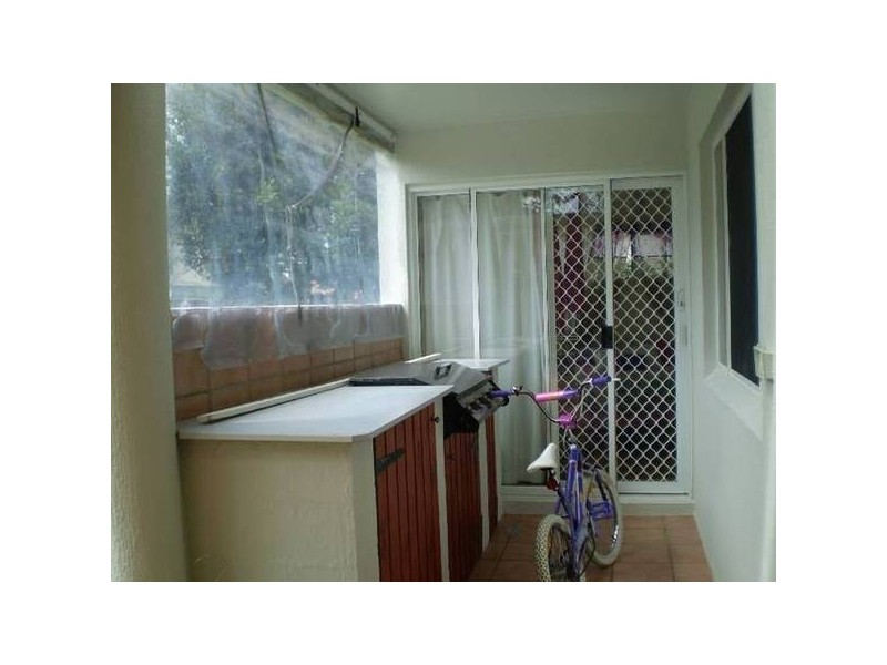 20 Skinner Crescent, Urangan QLD 4655