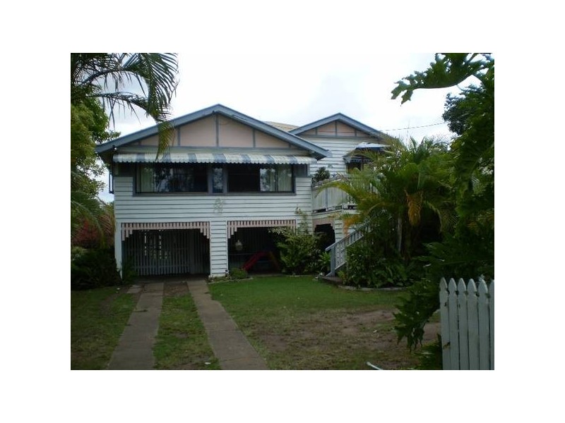 221 Esplanade, Pialba QLD 4655
