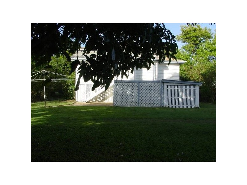 221 Esplanade, Pialba QLD 4655