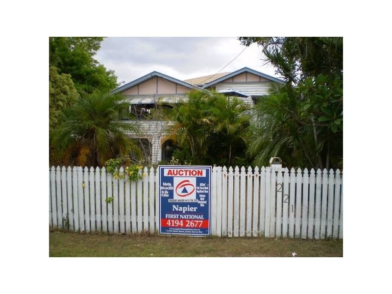 221 Esplanade, Pialba QLD 4655