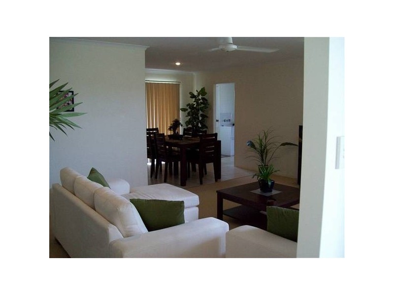 2 Gunsynd Way, Point Vernon QLD 4655