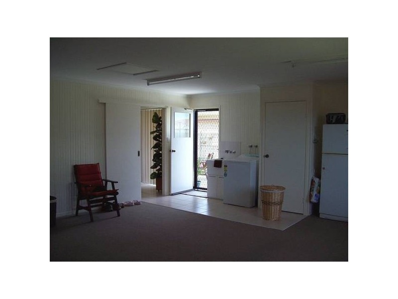 2 Gunsynd Way, Point Vernon QLD 4655